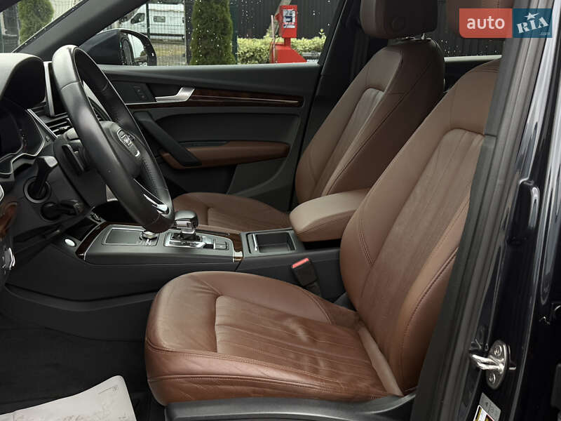 Внедорожник / Кроссовер Audi Q5 2017 в Луцке