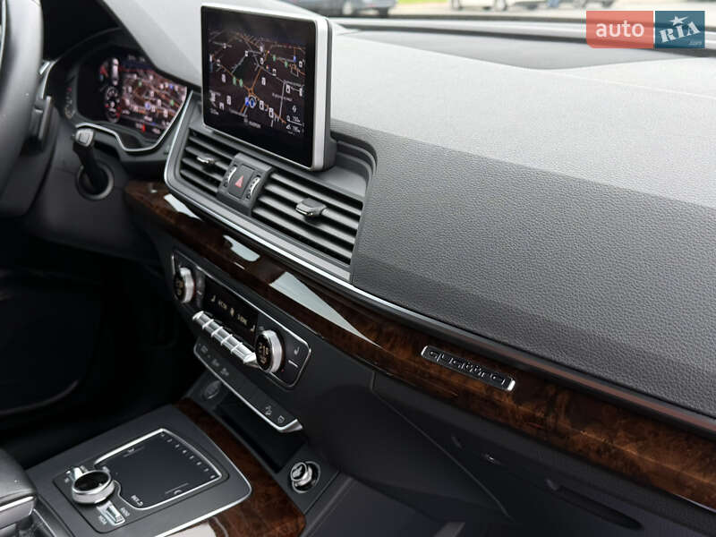Внедорожник / Кроссовер Audi Q5 2017 в Луцке