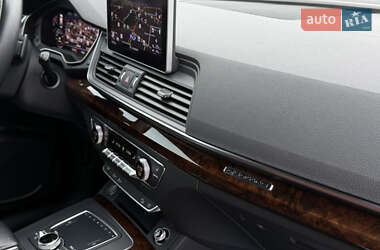 Позашляховик / Кросовер Audi Q5 2017 в 
