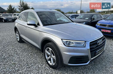 Позашляховик / Кросовер Audi Q5 2017 в 