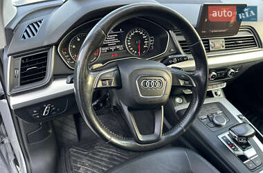 Позашляховик / Кросовер Audi Q5 2017 в 