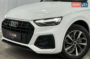 Внедорожник / Кроссовер Audi Q5 2021 в 