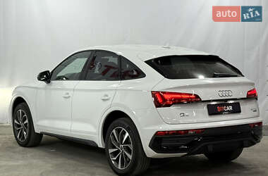 Внедорожник / Кроссовер Audi Q5 2021 в 