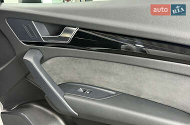 Внедорожник / Кроссовер Audi Q5 2021 в 