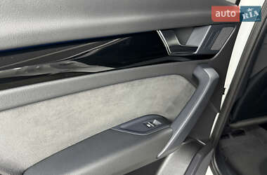 Внедорожник / Кроссовер Audi Q5 2021 в 
