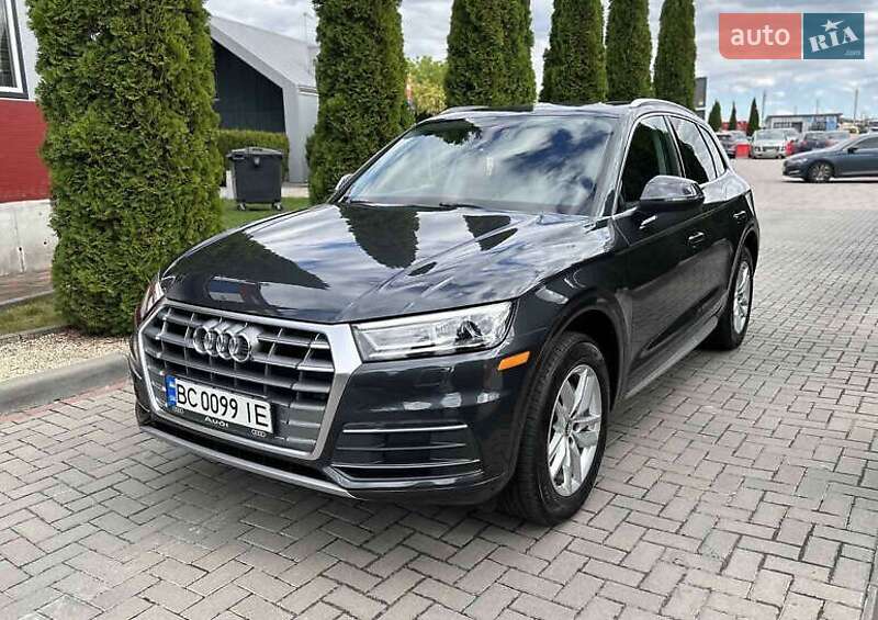 Внедорожник / Кроссовер Audi Q5 2019 в 
