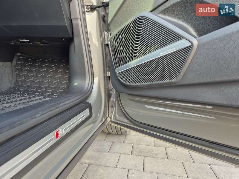 Внедорожник / Кроссовер Audi Q5 2022 в Дрогобыче