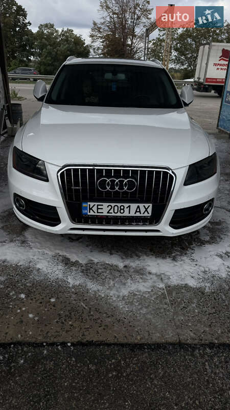 Внедорожник / Кроссовер Audi Q5 2012 в Соленом