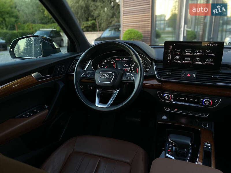 Позашляховик / Кросовер Audi Q5 2021 в Львові