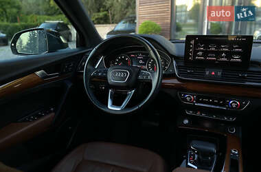 Внедорожник / Кроссовер Audi Q5 2021 в 