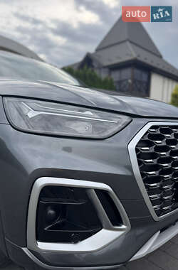 Внедорожник / Кроссовер Audi Q5 2022 в 