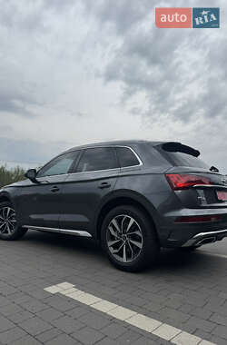 Внедорожник / Кроссовер Audi Q5 2022 в 