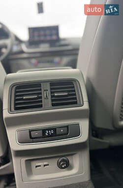 Внедорожник / Кроссовер Audi Q5 2022 в 