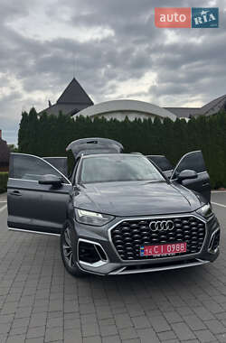 Внедорожник / Кроссовер Audi Q5 2022 в 