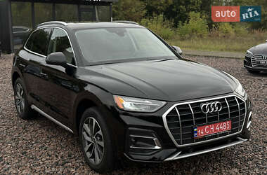 Позашляховик / Кросовер Audi Q5 2021 в 