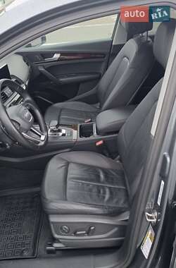 Внедорожник / Кроссовер Audi Q5 2017 в 