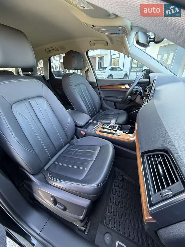 Позашляховик / Кросовер Audi Q5 2021 в Рівному