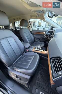 Позашляховик / Кросовер Audi Q5 2021 в 