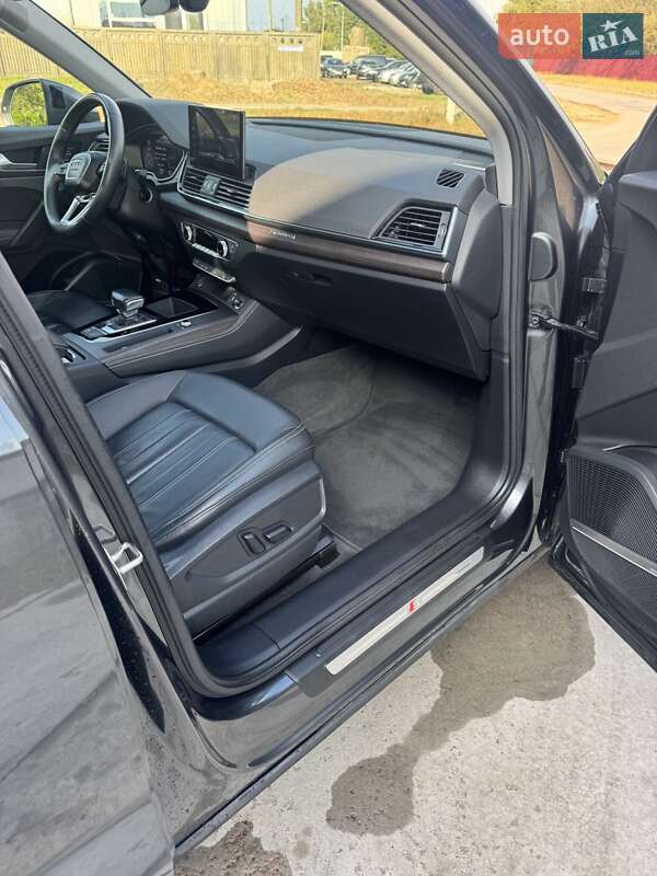 Позашляховик / Кросовер Audi Q5 2021 в Києві