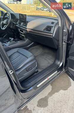 Позашляховик / Кросовер Audi Q5 2021 в 