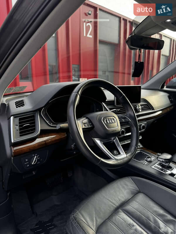 Позашляховик / Кросовер Audi Q5 2018 в Львові