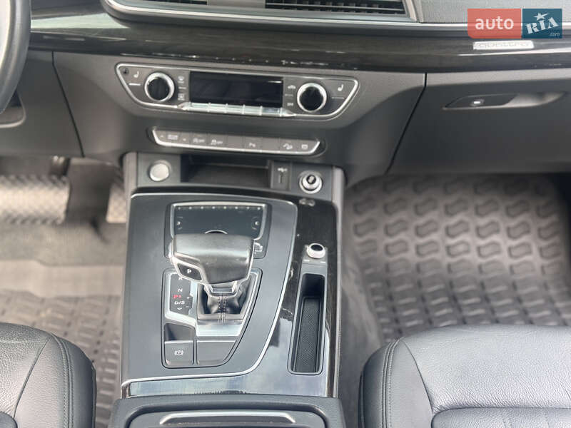Внедорожник / Кроссовер Audi Q5 2018 в Львове