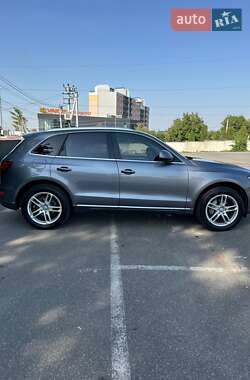 Внедорожник / Кроссовер Audi Q5 2015 в 