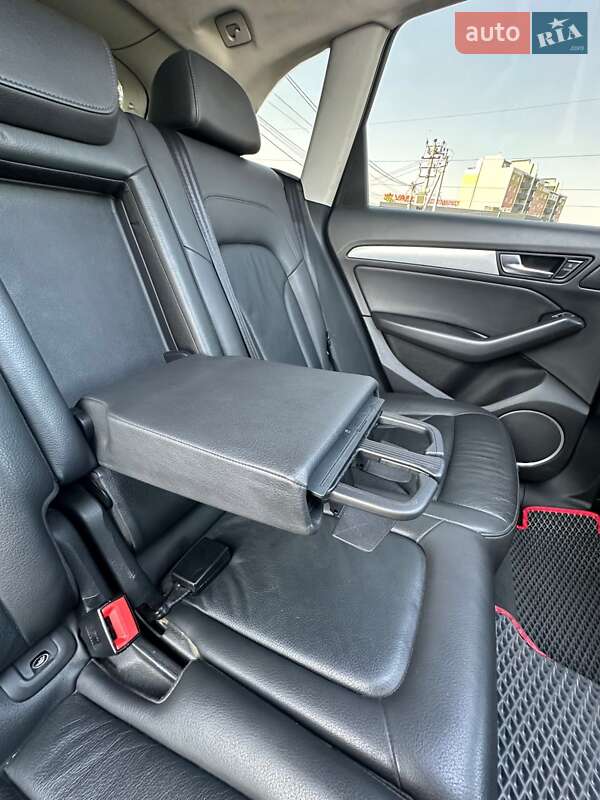 Внедорожник / Кроссовер Audi Q5 2015 в Белогородке