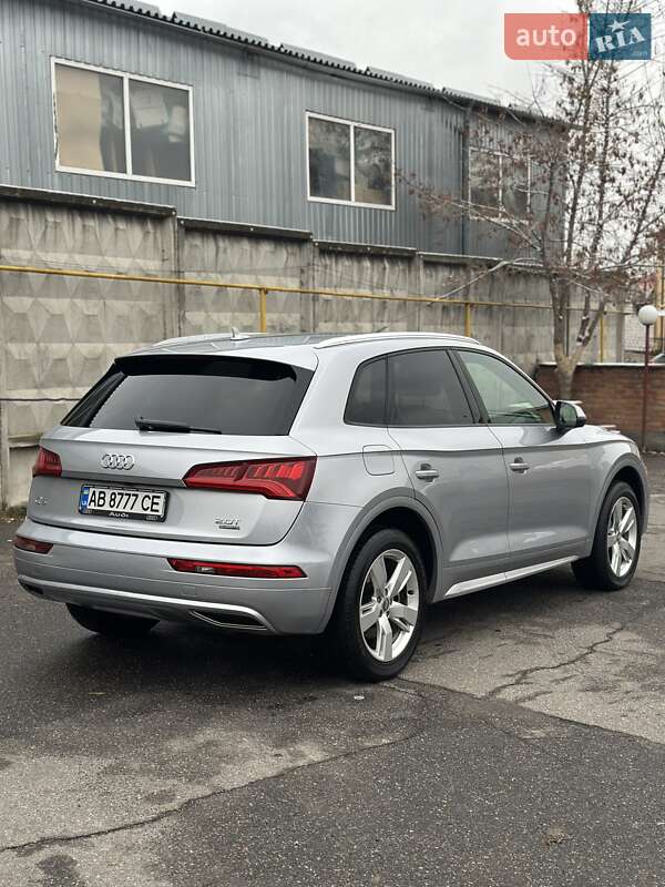 Внедорожник / Кроссовер Audi Q5 2017 в Виннице
