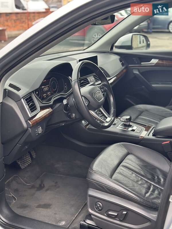 Внедорожник / Кроссовер Audi Q5 2017 в Виннице