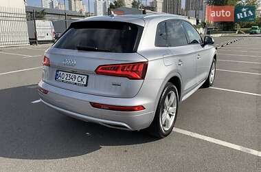 Внедорожник / Кроссовер Audi Q5 2018 в 