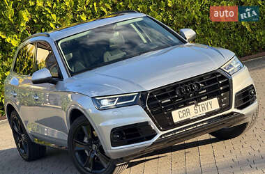 Позашляховик / Кросовер Audi Q5 2018 в 
