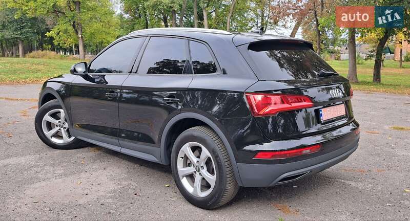 Внедорожник / Кроссовер Audi Q5 2020 в Полтаве