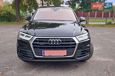 Позашляховик / Кросовер Audi Q5 2020 в 