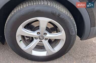 Позашляховик / Кросовер Audi Q5 2020 в 