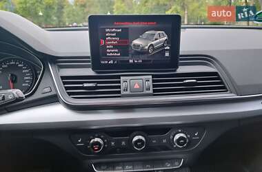 Позашляховик / Кросовер Audi Q5 2020 в 