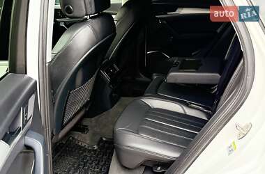 Внедорожник / Кроссовер Audi Q5 2018 в 