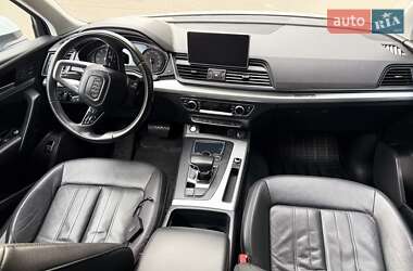 Внедорожник / Кроссовер Audi Q5 2018 в 