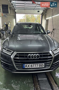 Внедорожник / Кроссовер Audi Q5 2017 в Харькове