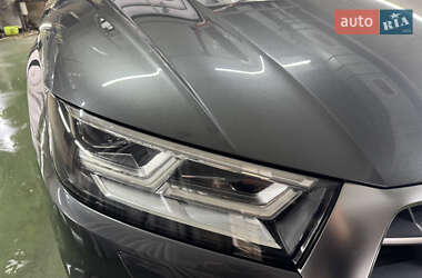 Позашляховик / Кросовер Audi Q5 2017 в 