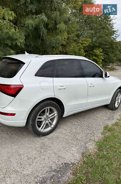 Внедорожник / Кроссовер Audi Q5 2012 в 