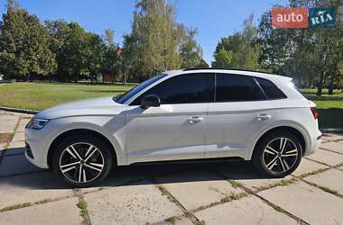 Позашляховик / Кросовер Audi Q5 2019 в 