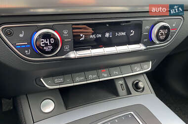 Позашляховик / Кросовер Audi Q5 2020 в 