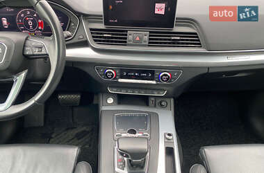 Позашляховик / Кросовер Audi Q5 2020 в 