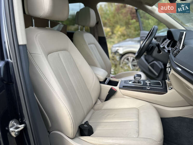 Внедорожник / Кроссовер Audi Q5 2018 в Луцке