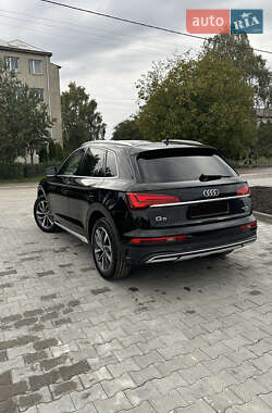 Внедорожник / Кроссовер Audi Q5 2021 в 