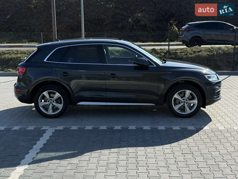Внедорожник / Кроссовер Audi Q5 2019 в Киеве фото 5 Внедорожник / Кроссовер Audi Q5 2019 в Киеве