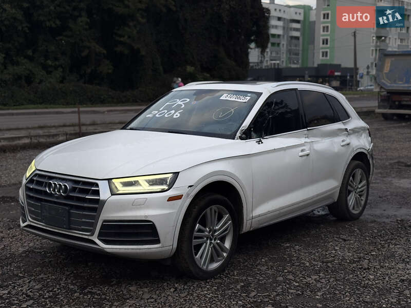 Позашляховик / Кросовер Audi Q5 2018 в Львові