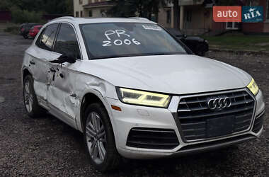 Внедорожник / Кроссовер Audi Q5 2018 в 