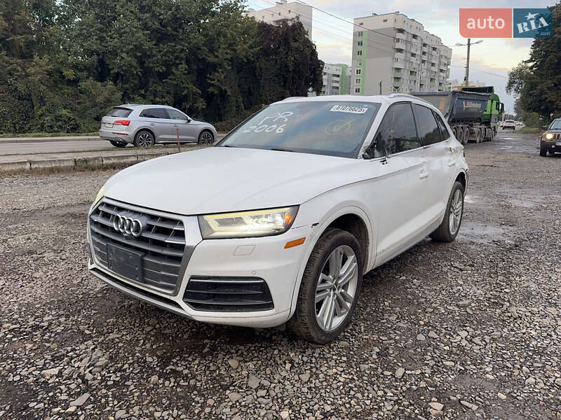 Позашляховик / Кросовер Audi Q5 2018 в Львові